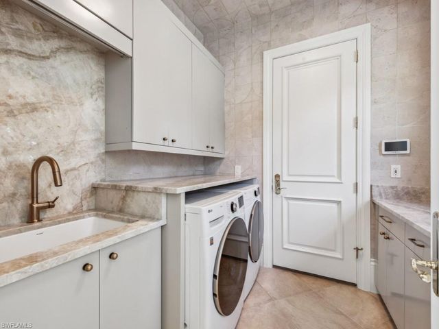 15627 Villoresi WAY, Naples, FL 34110