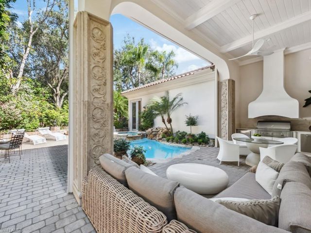 15627 Villoresi WAY, Naples, FL 34110