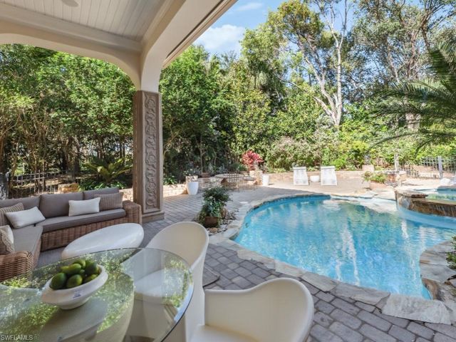 15627 Villoresi WAY, Naples, FL 34110