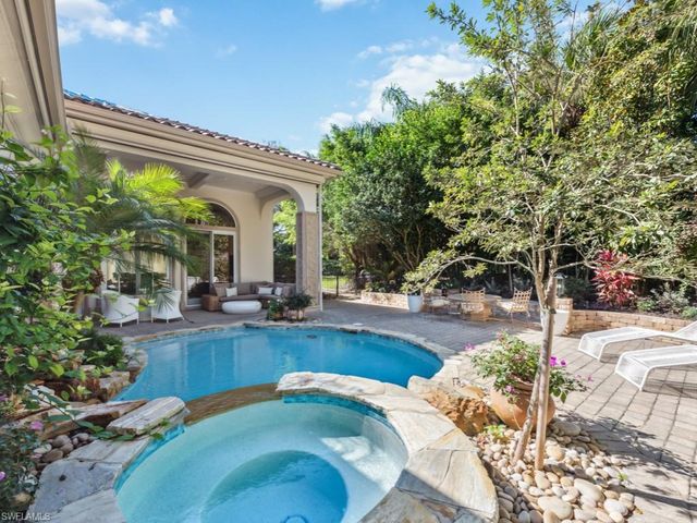 15627 Villoresi WAY, Naples, FL 34110