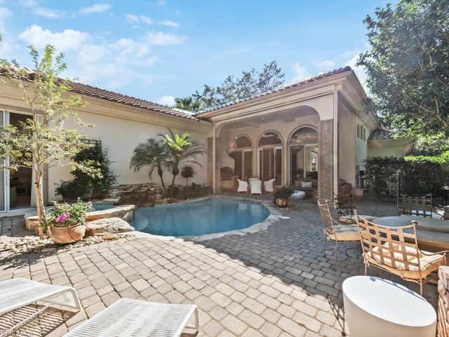 15627 Villoresi WAY, Naples, FL 34110