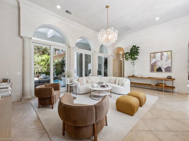 15627 Villoresi WAY, Naples, FL 34110