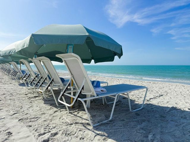 15627 Villoresi WAY, Naples, FL 34110