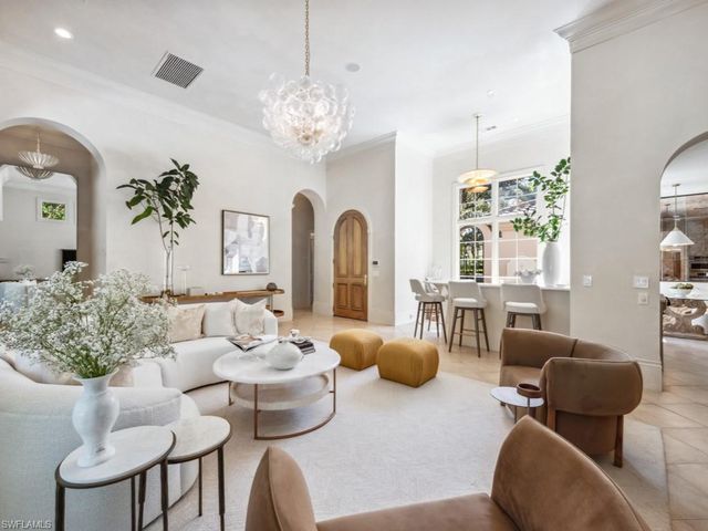 15627 Villoresi WAY, Naples, FL 34110
