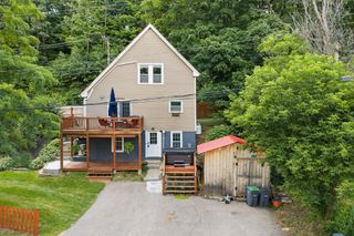 447 West River Road, Hooksett, NH 03106