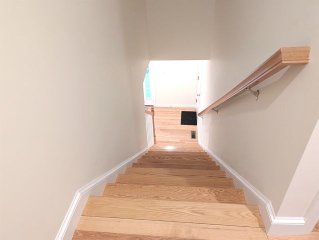 264 Woodview Way, Manchester, NH 03102