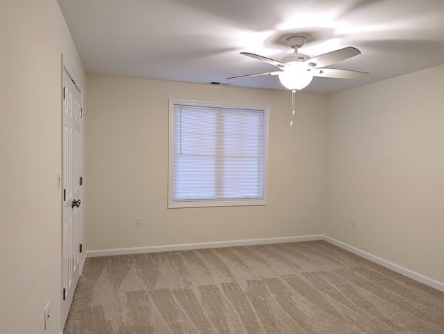 264 Woodview Way, Manchester, NH 03102