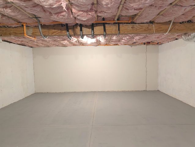 264 Woodview Way, Manchester, NH 03102