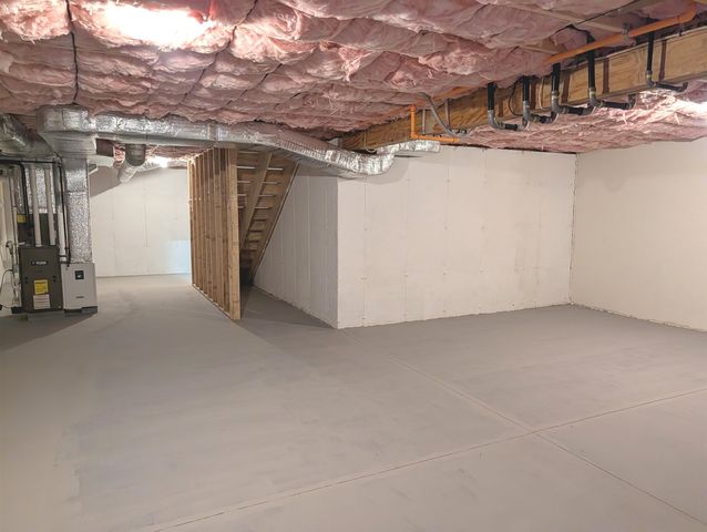 264 Woodview Way, Manchester, NH 03102