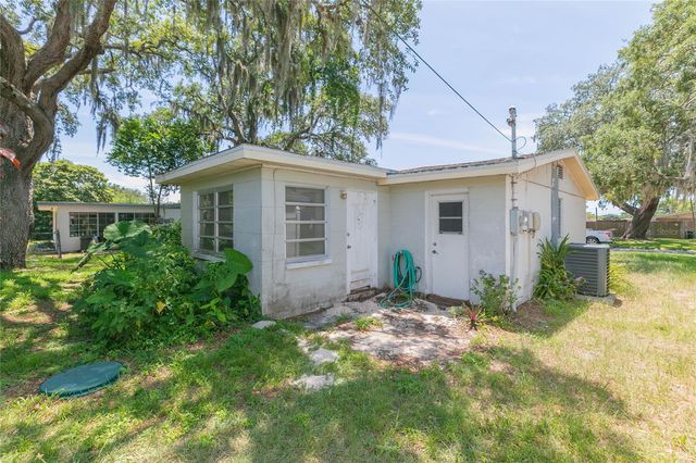 5810 BAKER ROAD, New Port Richey, FL 34653