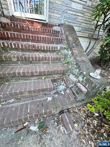 268 Washington Place, Englewood, NJ 07631