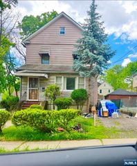 268 Washington Place, Englewood, NJ 07631