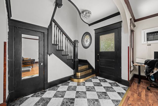 1004 13th Avenue, Moline, IL 61265