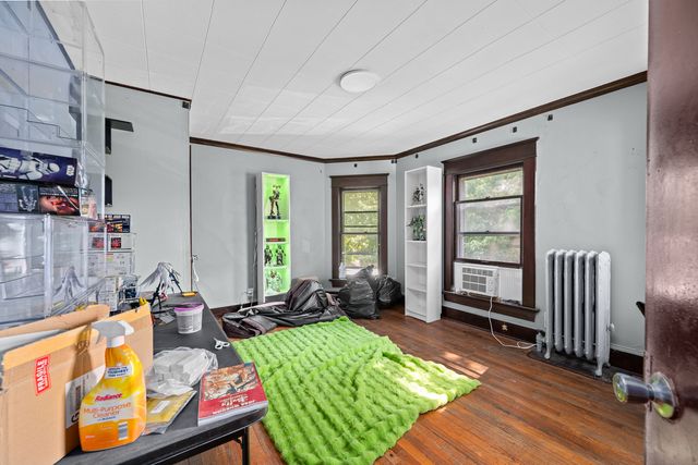 1004 13th Avenue, Moline, IL 61265
