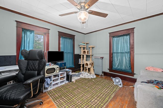 1004 13th Avenue, Moline, IL 61265