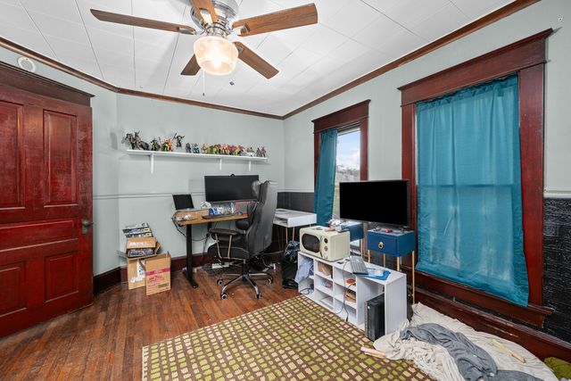 1004 13th Avenue, Moline, IL 61265