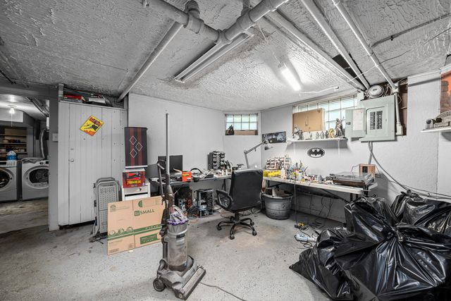 1004 13th Avenue, Moline, IL 61265