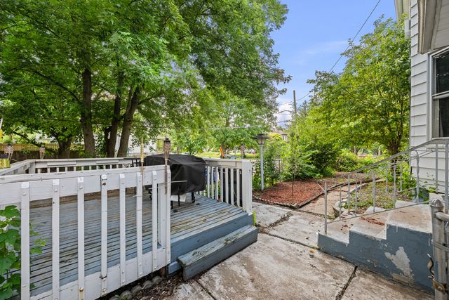 1004 13th Avenue, Moline, IL 61265