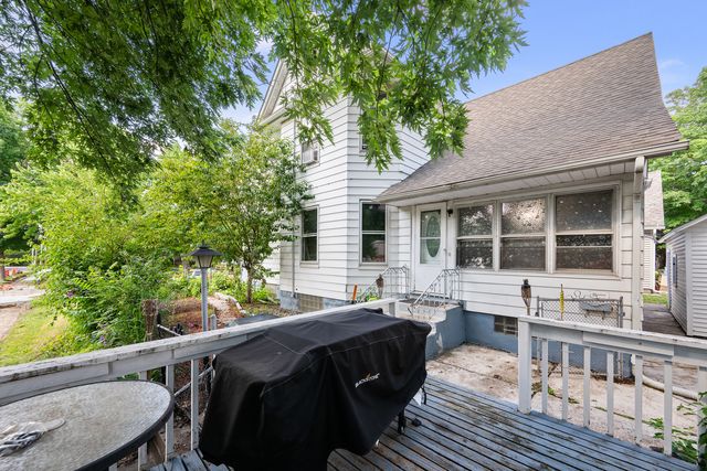 1004 13th Avenue, Moline, IL 61265