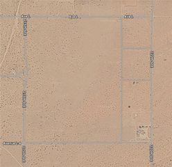 215 Avenue L4, Lancaster, CA 93535