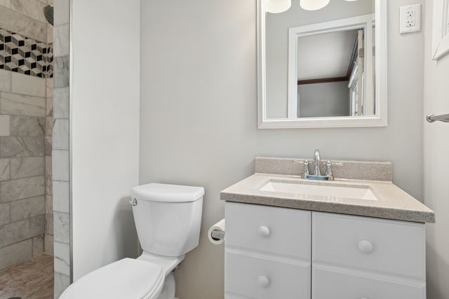 1902 N Washington Street, Wheaton, IL 60187