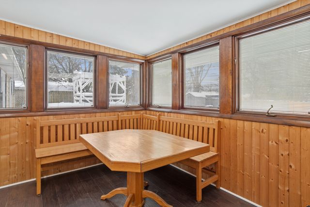 1902 N Washington Street, Wheaton, IL 60187