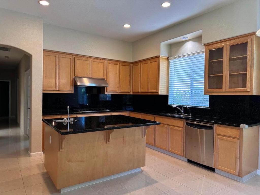 Image 11 of property listing at 10658 Willow Glen Circle, Stockton, CA 95209