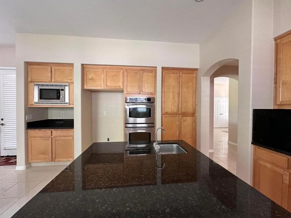 Image 13 of property listing at 10658 Willow Glen Circle, Stockton, CA 95209