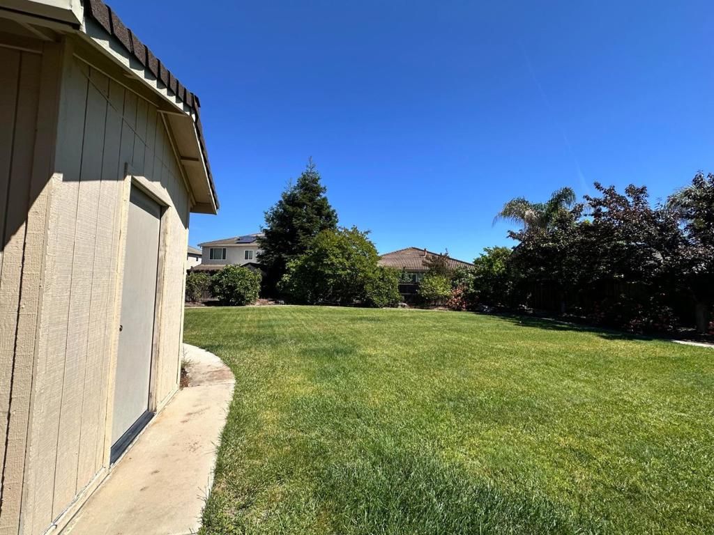 Image 9 of property listing at 10658 Willow Glen Circle, Stockton, CA 95209