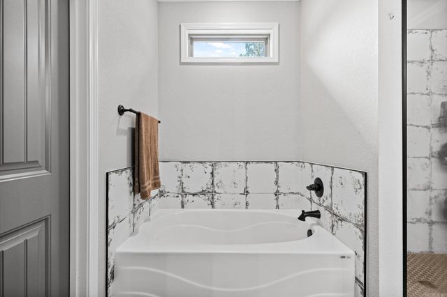 222 Heather Loop, Beebe, AR 72012