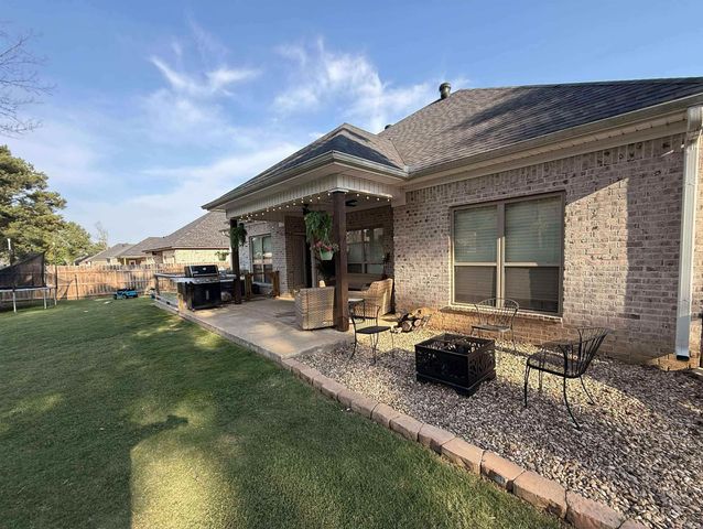 222 Heather Loop, Beebe, AR 72012