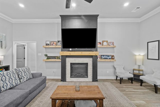 222 Heather Loop, Beebe, AR 72012