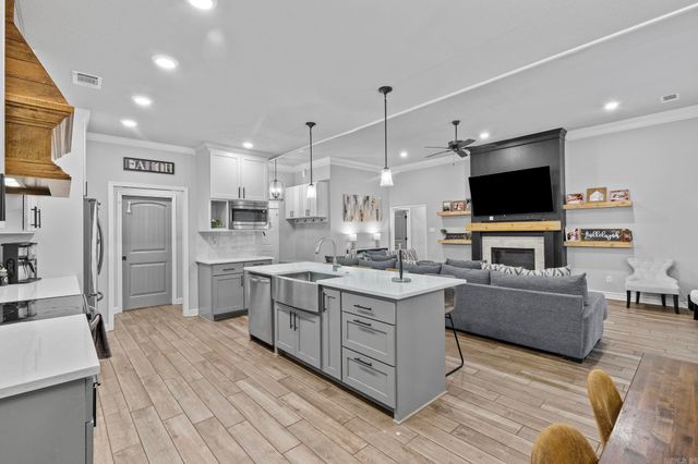 222 Heather Loop, Beebe, AR 72012