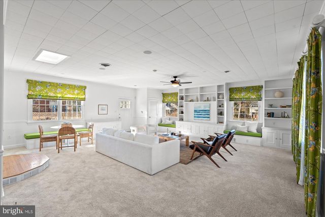 2904 FARM RD, Alexandria, VA 22302