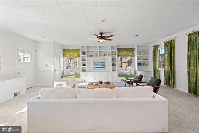 2904 FARM RD, Alexandria, VA 22302