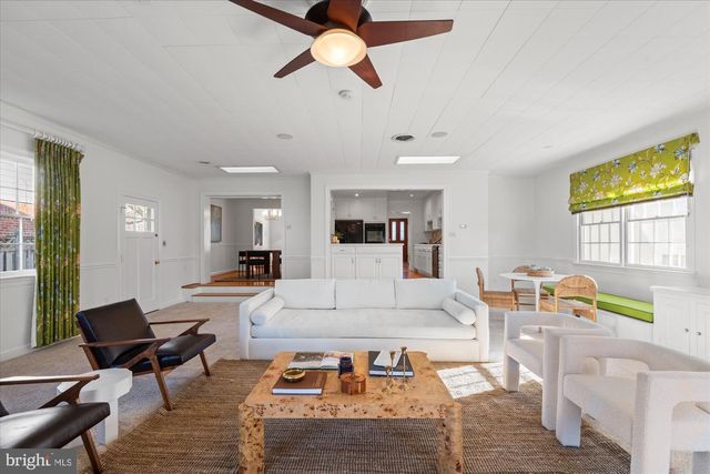 2904 FARM RD, Alexandria, VA 22302