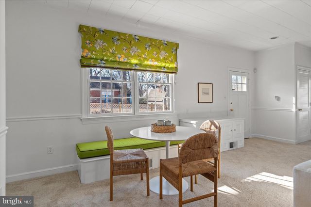 2904 FARM RD, Alexandria, VA 22302