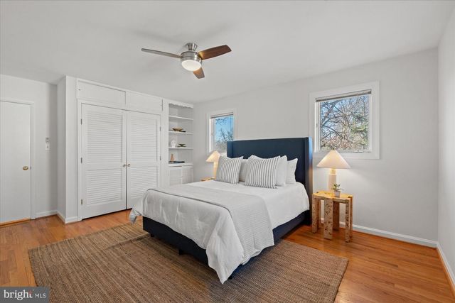 2904 FARM RD, Alexandria, VA 22302