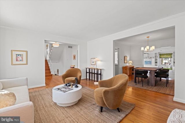 2904 FARM RD, Alexandria, VA 22302