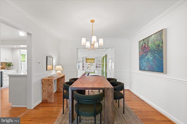 2904 FARM RD, Alexandria, VA 22302