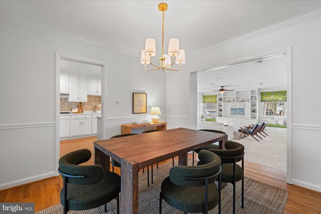 2904 FARM RD, Alexandria, VA 22302