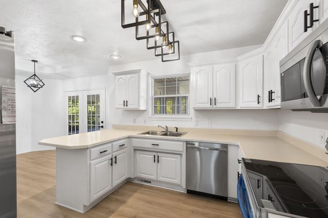 222 Cedar Ravine Drive, Seymour, MO 65746