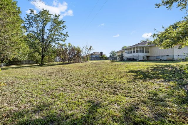 222 Cedar Ravine Drive, Seymour, MO 65746
