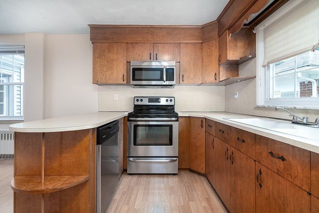 255 Farmington Avenue, Cranston, RI 02920