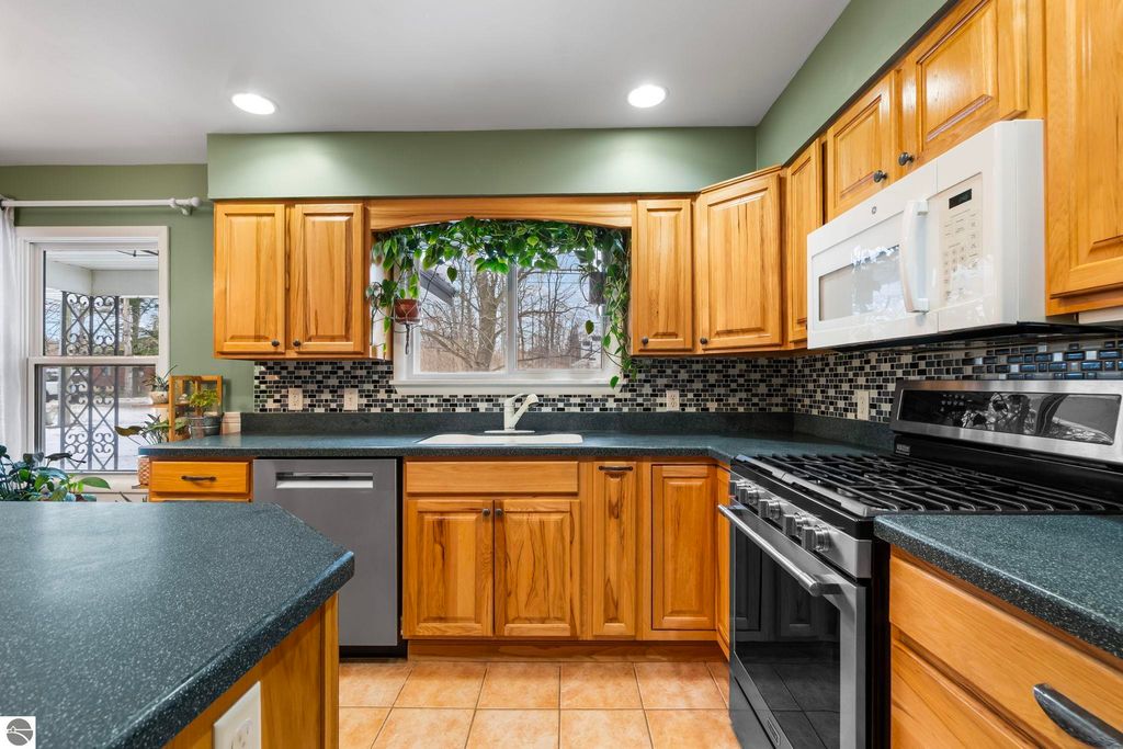 Image 16 of property listing at 12289 Boyne City Road, Charlevoix, MI 49720