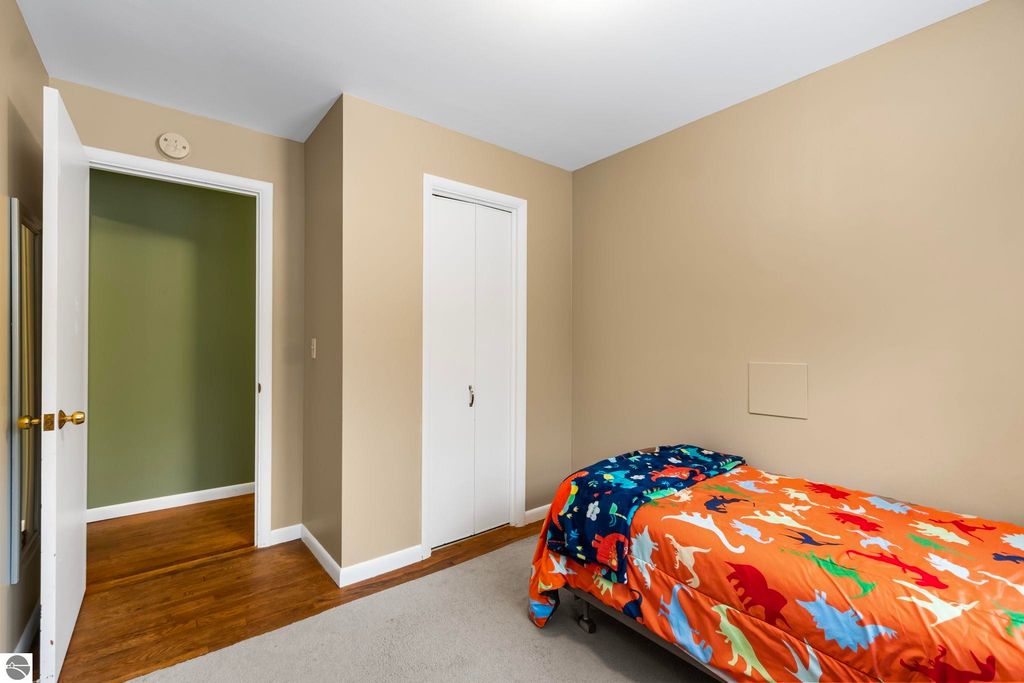 Image 25 of property listing at 12289 Boyne City Road, Charlevoix, MI 49720