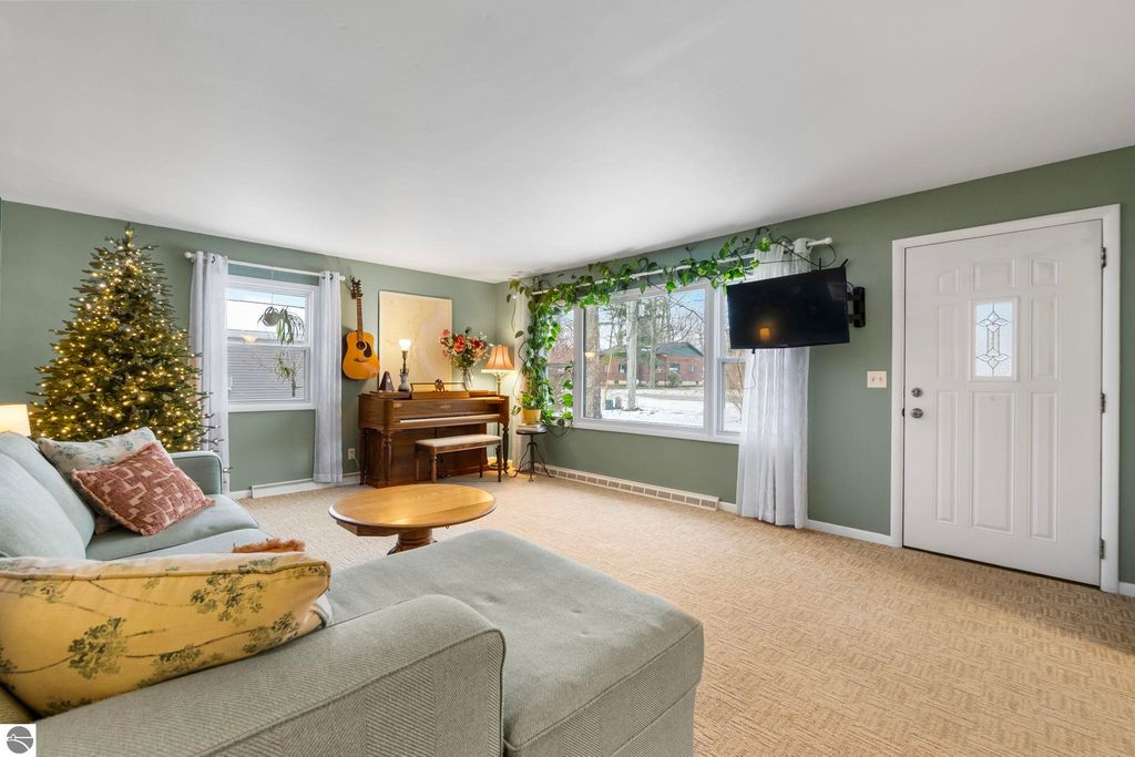 Image 3 of property listing at 12289 Boyne City Road, Charlevoix, MI 49720