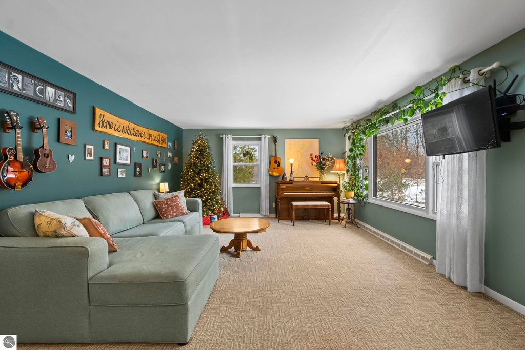 Image 4 of property listing at 12289 Boyne City Road, Charlevoix, MI 49720