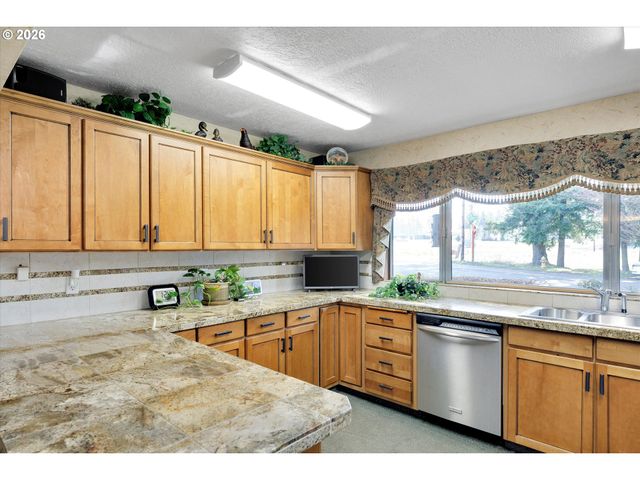 30125 Se CHASE Rd, Gresham, OR 97080