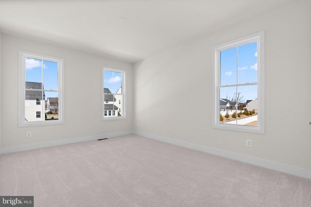 112 HEYFORD DR, Stephenson, VA 22656